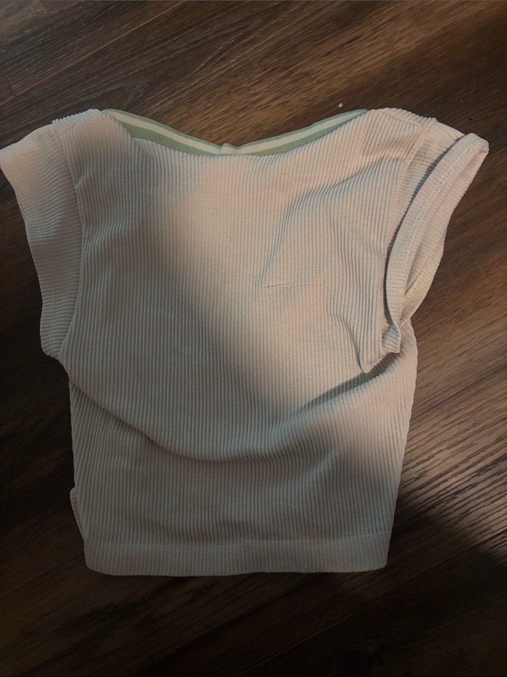 BDG Cream Ribbed Cap-Sleeve Crop Top with Green Trim - Picture 2 of 2